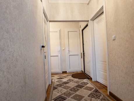 3 otaqlı köhnə tikili - Əhmədli m. - 60 m²