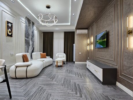 4 otaqlı yeni tikili - Şah İsmayıl Xətai m. - 190 m²