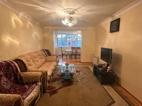 Elan №6335706 - Bakı, İnşaatçılar m., 6 otaqlı, 150 m², 1/5 mərtəbə
