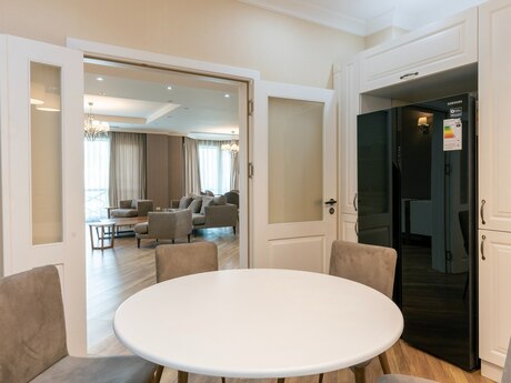 Kirayə 3 otaqlı mənzil, 335 m², İçəri Şəhər: 7 000 ₼/ay 4