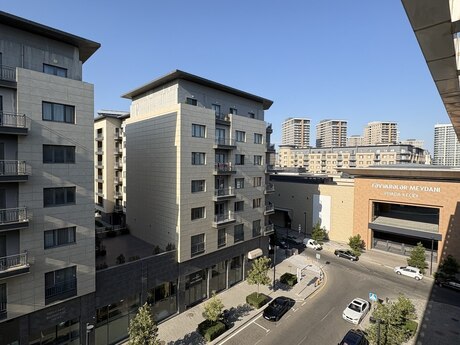 Elan №6335790 - Bakı, Ağ şəhər q., 2 otaqlı, 100 m², 7/8 mərtəbə