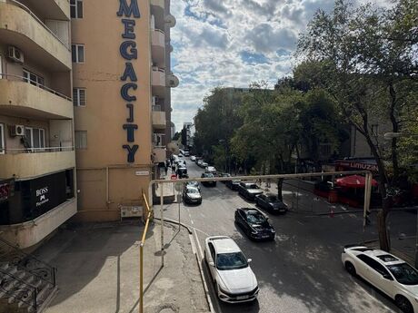 Elan №6335829 - Bakı, Elmlər Akademiyası m., 2 otaqlı, 100 m², 2/10 mərtəbə