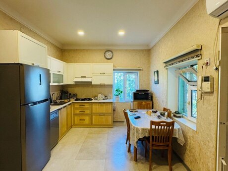 4 otaqlı həyət evi/bağ evi - 7-ci mikrorayon q. - 120 m²
