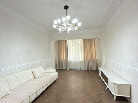 Объявление №6335910 - Баку, м. Низами, 3-комн., 86 м², 3/14 этаж