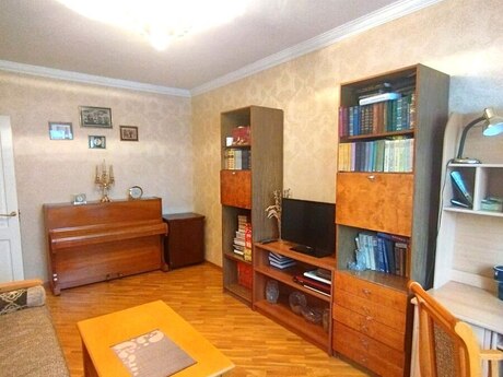 4 otaqlı mənzil, 110 m², İnşaatçılar: 270 000 ₼ 2