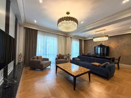 Elan №6336093 - Bakı, Ağ şəhər q., 3 otaqlı, 165 m², 5/8 mərtəbə