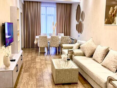 Elan №6336092 - Bakı, 28 May m., 2 otaqlı, 60 m², 3/14 mərtəbə