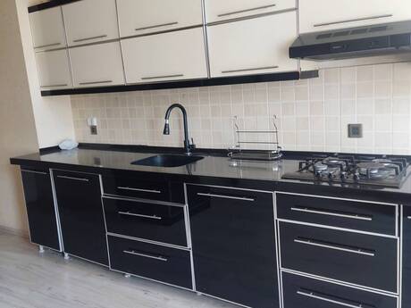 Elan №6336099 - Bakı, Yeni Yasamal q., 4 otaqlı, 135 m², 16/18 mərtəbə