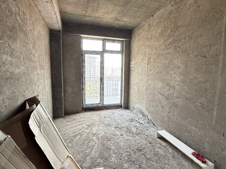 4-комн. новостройка - м. Иншаатчылар - 128.7 м²
