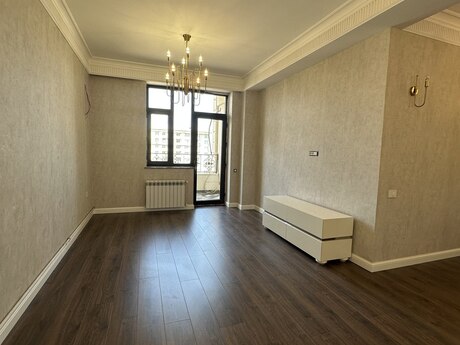 4-комн. новостройка - Насиминский  р. - 120 м²