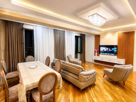 4-комнатная квартира, 150 м², Həzi Aslanov: 378 000 ₼ 2