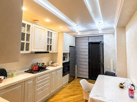 4-комнатная квартира, 150 м², Həzi Aslanov: 378 000 ₼ 3
