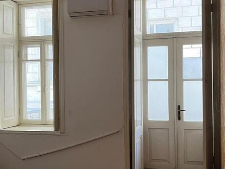 3 otaqlı mənzil, 120 m², İçəri Şəhər: 330 000 ₼ 2