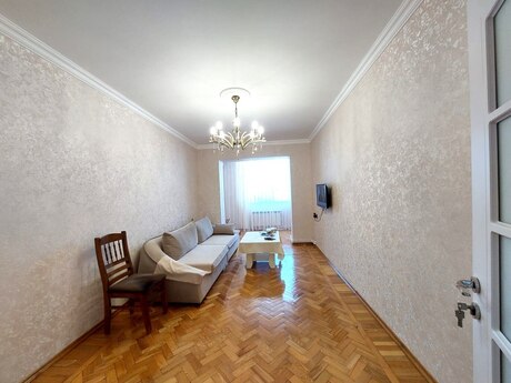 Elan №6336534 - Bakı, Yasamal q., 2 otaqlı, 65 m², 3/5 mərtəbə