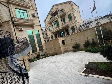 Elan №6336701 - Bakı, Gənclik m., 14 otaqlı, 900 m²
