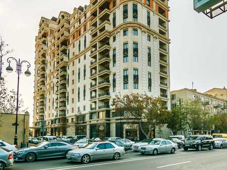 4 otaq · 240 m² · 6/14 mərtəbə, Nizami
