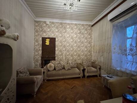 28 Mayda 3 otaqlı köhnə tikili mənzil satılır, 80 m², 217 000 AZN, şəkil 4 / 12