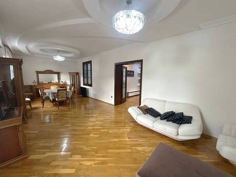 Объявление №6336925 - Баку, м. Элмляр Академиясы, 3-комн., 140 м², 3/4 этаж
