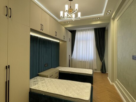 3-комнатная квартира, 132 м², 28 May: 470 000 ₼ 4