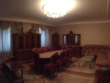 Elan №6337343 - Bakı, Yasamal r., 6 otaqlı, 162 m², 2/5 mərtəbə