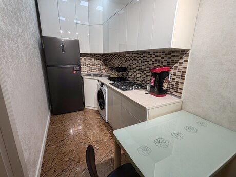 Elmlər Akademiyasında 3 otaqlı yeni tikili mənzil kirayə verilir, 100 m², 200 AZN/ay, şəkil 4 / 10