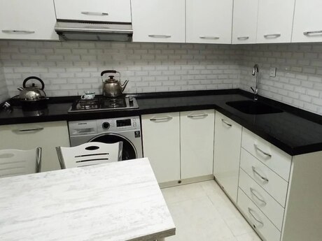 Kirayə 2 otaqlı mənzil, 50 m², İçəri Şəhər: 1 100 ₼/ay 5