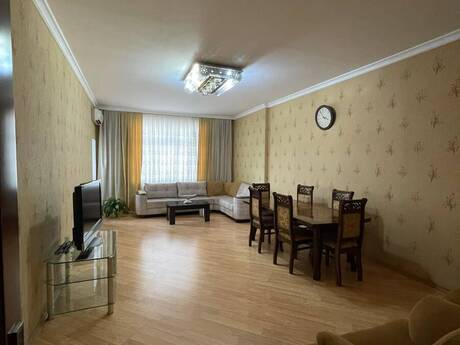 3-комн. новостройка - Насиминский  р. - 140 м²