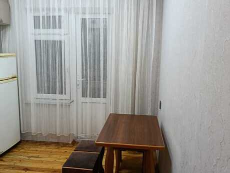 1-комн. вторичка - м. Иншаатчылар - 45 м²