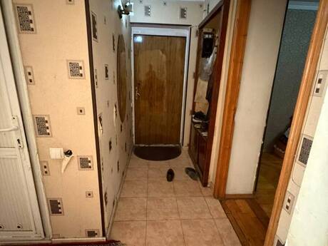3 otaqlı köhnə tikili - Elmlər Akademiyası m. - 65 m²