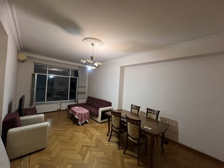 Kirayə 2 otaqlı mənzil, 72 m², Nərimanov: 800 ₼/ay 2