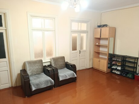 3-комн. дом/дача - м. 8 ноября - 80 м²