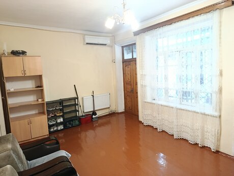 3-комн. дом/дача - м. 8 ноября - 80 м²