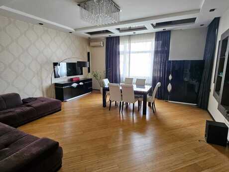 Elan №6338370 - Bakı, 8 Noyabr m., 3 otaqlı, 136 m², 10/17 mərtəbə