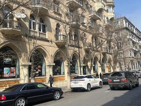 Elan №6338563 - Bakı, Sahil m., 219 m²