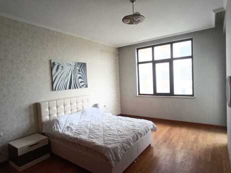 4 otaqlı yeni tikili - Nizami m. - 210 m²