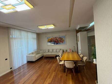 4-room apartment, 226 m², Elmlər Akademiyası: 1 200 000 ₼ 2