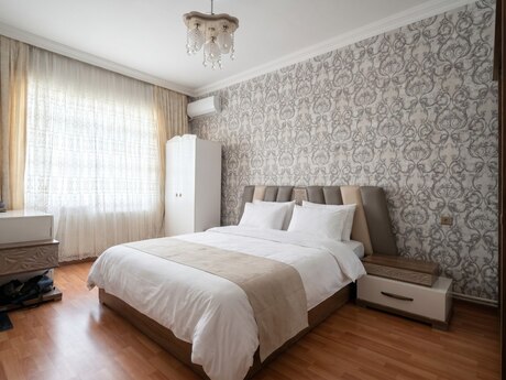 4-комн. вторичка - м. Ази Асланов - 100 м²