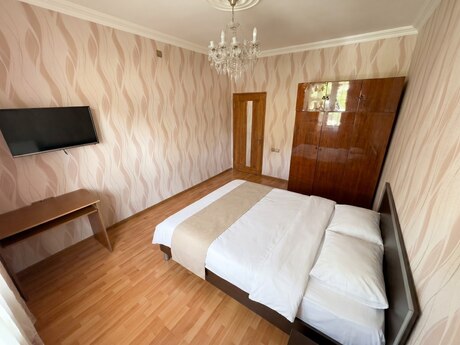 4-комн. вторичка - м. Ази Асланов - 100 м²