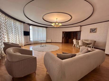 Kirayə 4 otaqlı mənzil, 200 m², Nizami: 1 700 ₼/ay 5