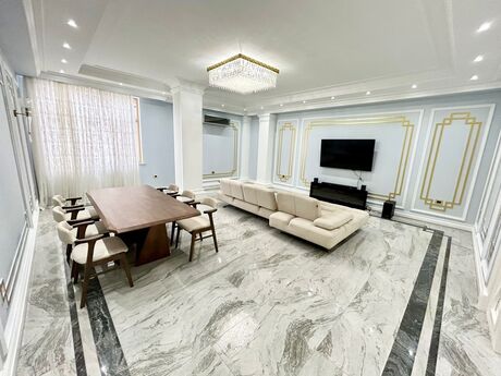 4 otaqlı mənzil, 206 m², 28 May: 680 000 ₼ 2