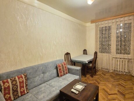Elan №6339195 - Bakı, Elmlər Akademiyası m., 2 otaqlı, 50 m², 3/5 mərtəbə