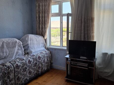 6 otaqlı həyət evi, 200 m², Bülbülə: 94 000 ₼ 5