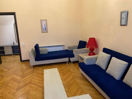 2-room apartment for rent, 70 m², İçəri Şəhər: 1 200 ₼/mo 2