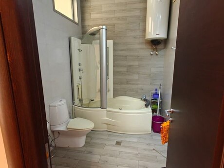 2-room apartment for rent, 70 m², İçəri Şəhər: 1 200 ₼/mo 4