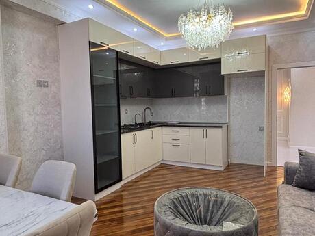 3-комнатная квартира, 82 м², 28 May: 280 000 ₼ 3