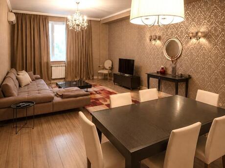 3-комн. новостройка - м. Низами - 170 м²