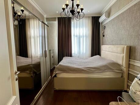 3 otaqlı mənzil, 105 m², 8 Noyabr: 320 000 ₼ 4