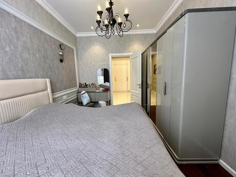 3 otaqlı mənzil, 105 m², 8 Noyabr: 320 000 ₼ 3