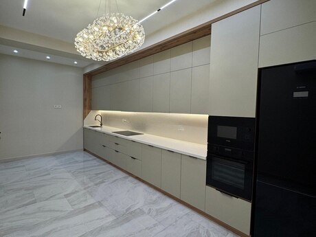 Elan №6339748 - Bakı, Elmlər Akademiyası m., 4 otaqlı, 185 m², 4/17 mərtəbə