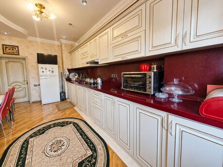 4 otaqlı mənzil, 185 m², Nərimanov: 553 000 ₼ 4